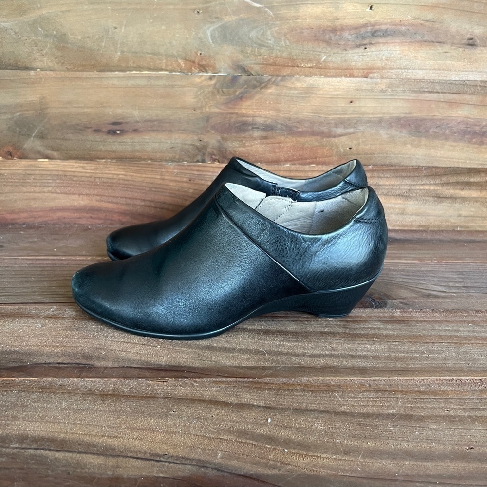 Ecco Leather Booties Zipper Black Wedge Ankle Boots Women's 6 (37)